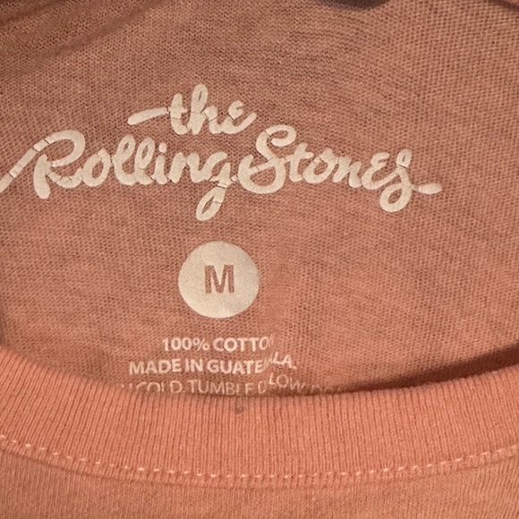 The Rolling Stones T Shirt Womens size Medium Pink Raw Hem - Picture 2 of 3